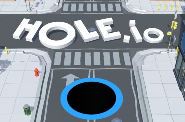 《Hole.io》成功挤下《刺激战场》登顶游戏免费榜，io游戏又将复燃？