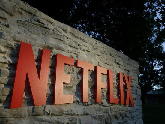 Netflix将在沃尔玛网站开专区：销售《鱿鱼游戏》、《怪奇