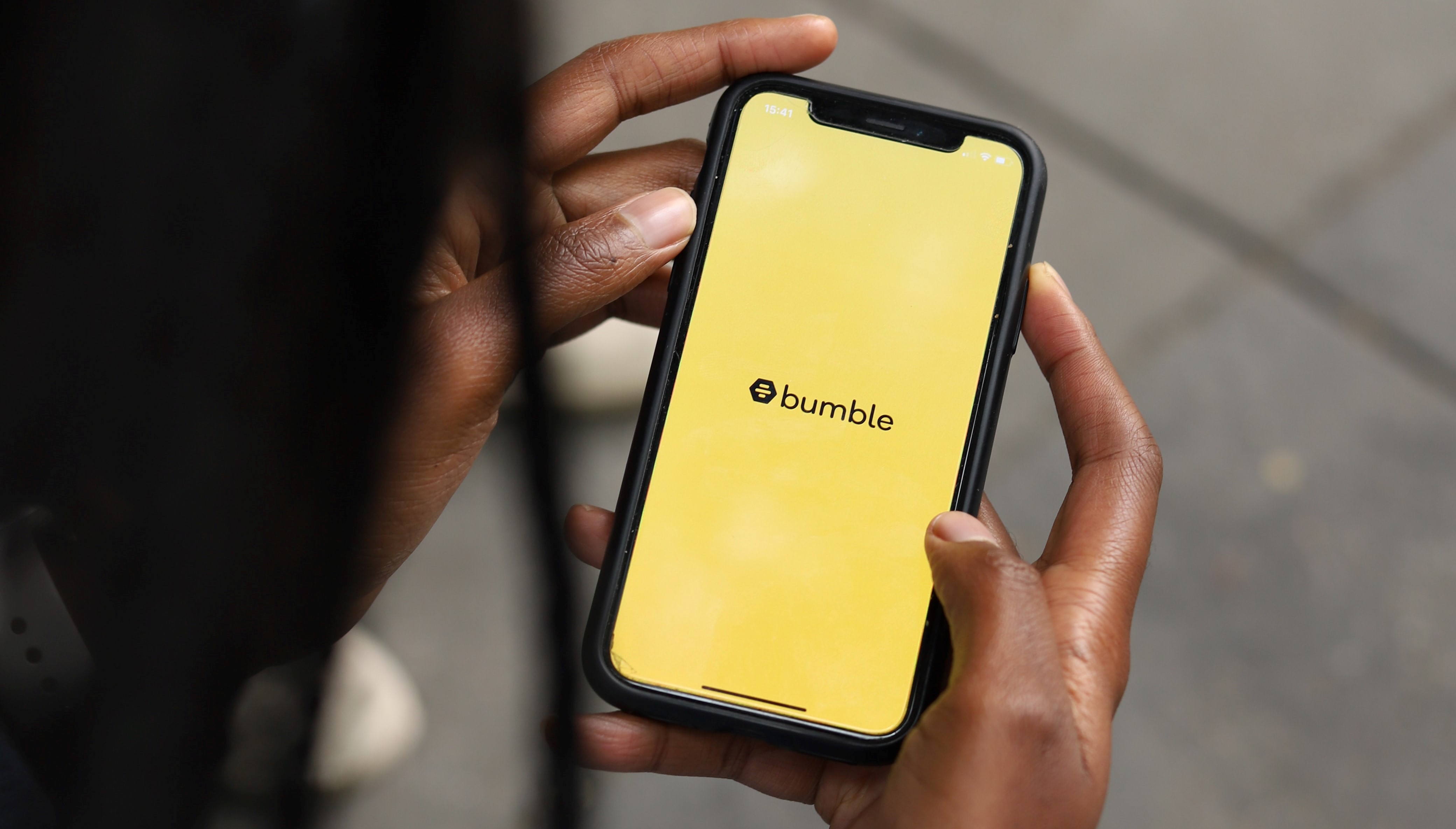 「bumble」测试兴趣社群，拓展平台内的“非约会社交业务”