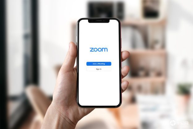 Zoom Q1营收增幅续创低但全年获利看佳，盘后扬超过4%